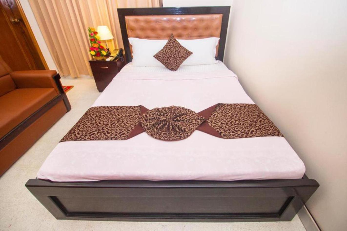 Hotel Suite Palace Baridhara Dhaka Exterior foto